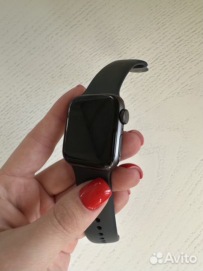 Часы Apple watch se 40 mm 2022