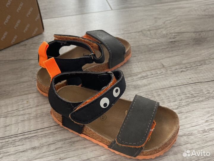 Сандалии 24