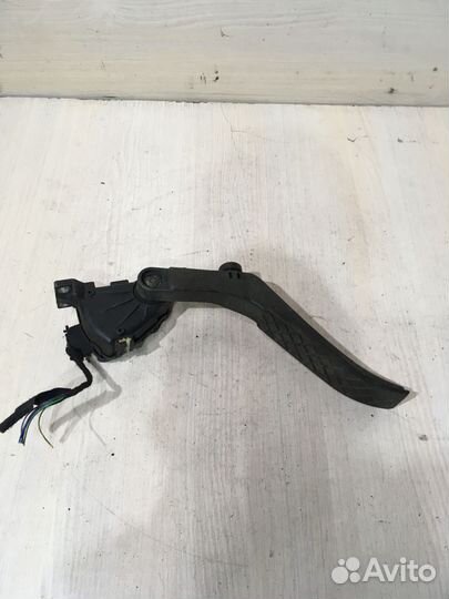 Педаль газа Фольксваген Тоуарег 3.2 AZZ 7L0723507A