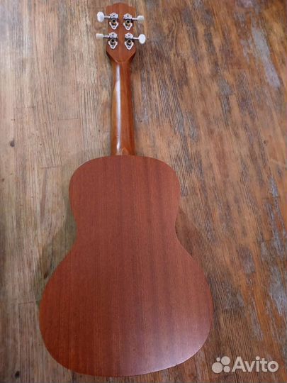 Укулеле Luna концертная из красного дерева