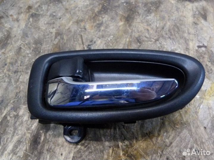 Ручка внутренняя двери передней левая Nissan Almer