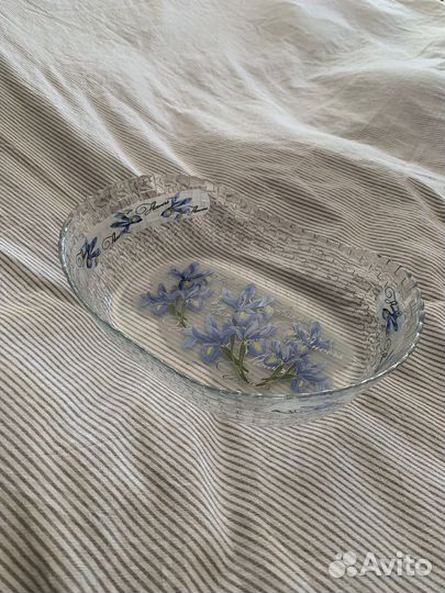 Салатник миска тарелка