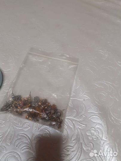 Украшения и бижутерия