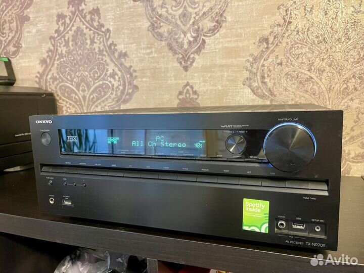 Av ресивер onkyo TX-NR 709