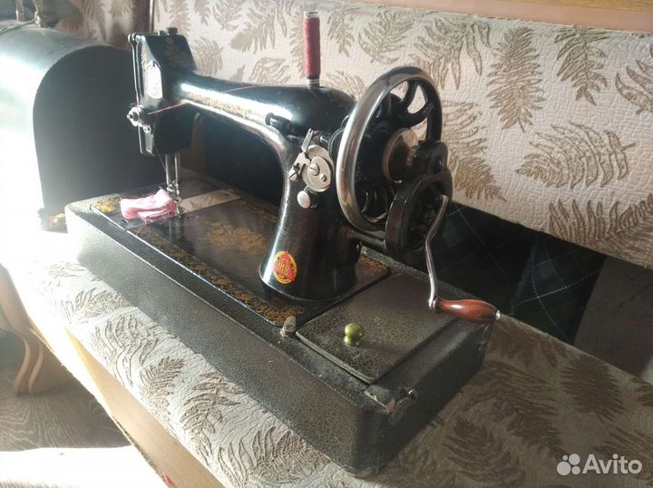 Швейная машина Подольск ручная