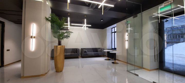 Здание, этаж, офисный блок, 1315 м²