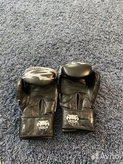 Боксерские перчатки Venum 14 oz