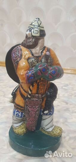 Массивный фарфоровый упор для книг «Богатырь»