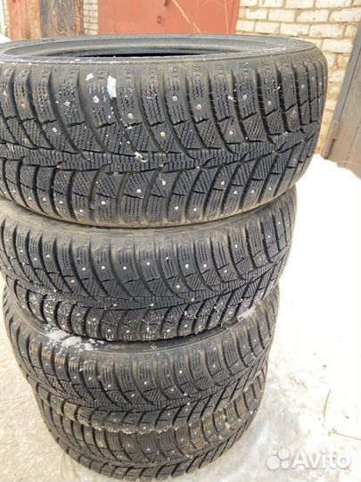 Laufenn X-Fit AT LC01 215/50 R17 90T