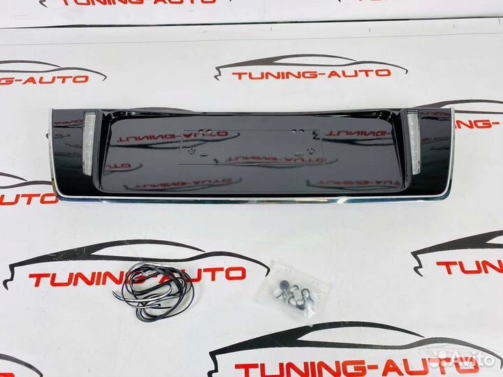 Накладка под номер на 5-ю дверь Lexus LX570 K6171