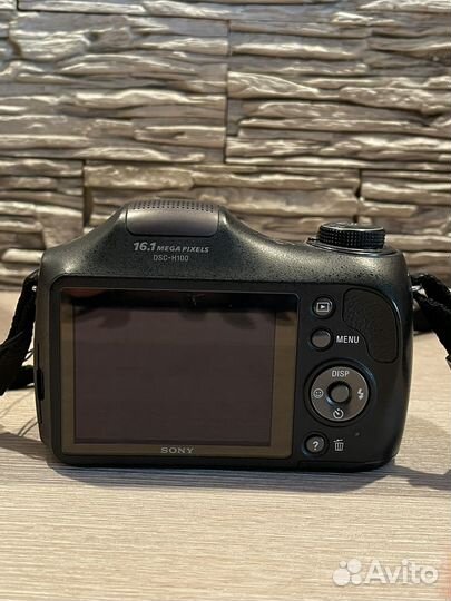 Цифровой фотоаппарат Sony DSC-H100