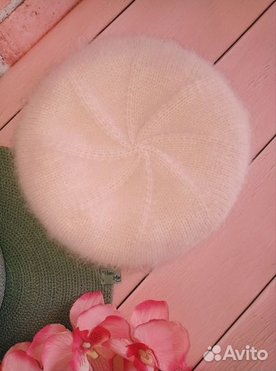 Берет женский зимний. Пух норки