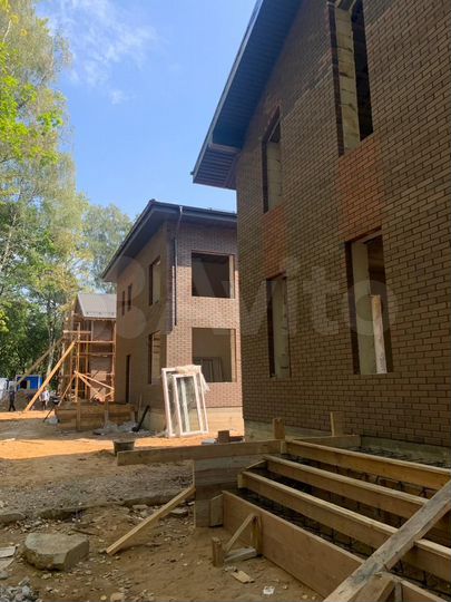 Коттедж 208,5 м² на участке 6,2 сот.