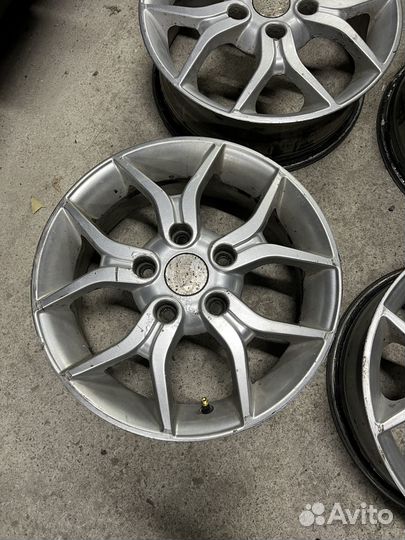 Стильные Литые диски Kia 5x114.3 Цо 67.1 R15 Ровны