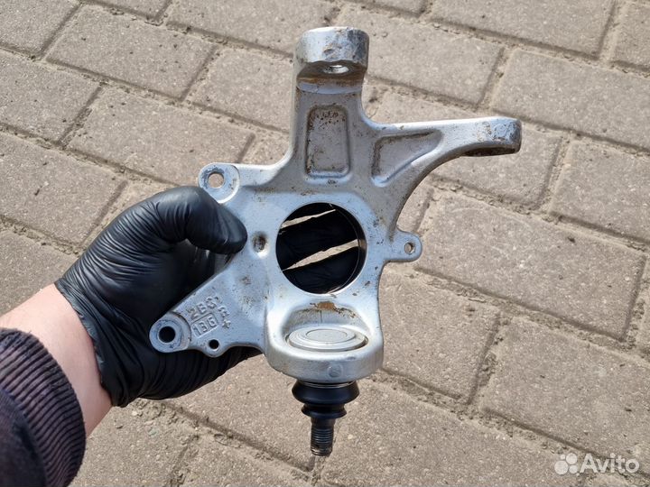 Ступица Кулак поворотный Yamaha Grizzly правый