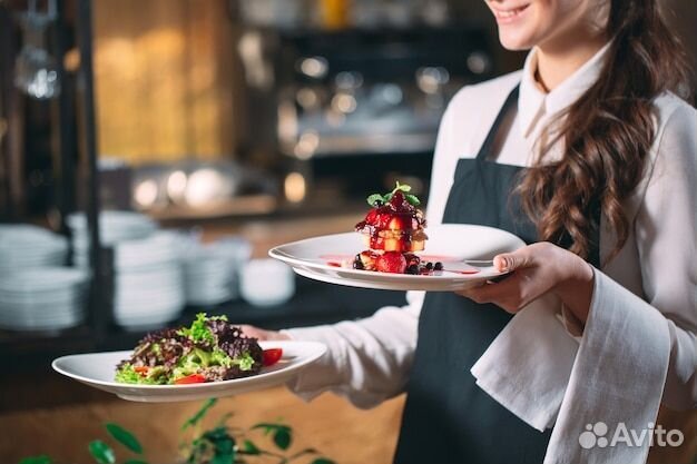 Официант с проживанием