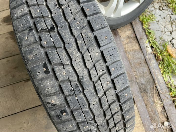 Dunlop SP Winter Ice 01 225/60 R18 D