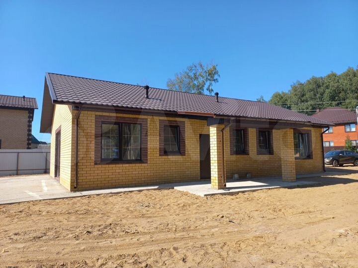 Дом 200 м² на участке 8 сот.