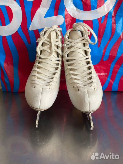 Фигурные коньки edea 215