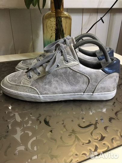 Женские ботинки