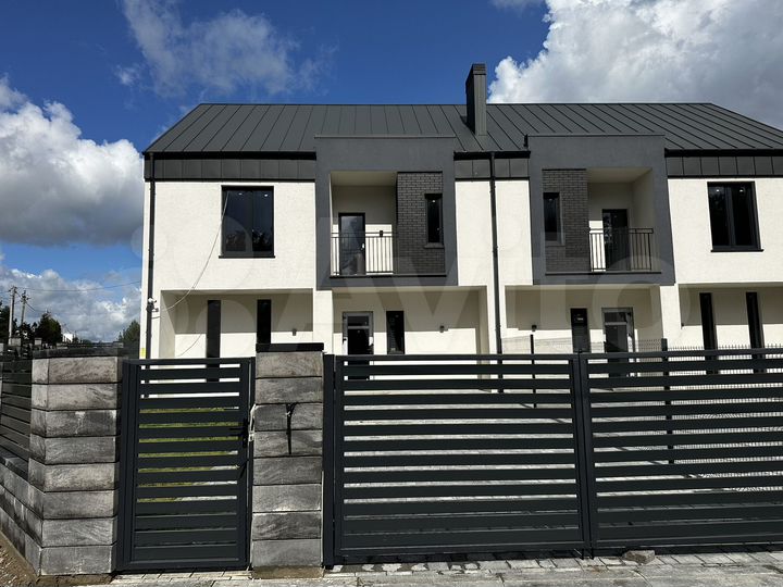 Таунхаус 147 м² на участке 4 сот.