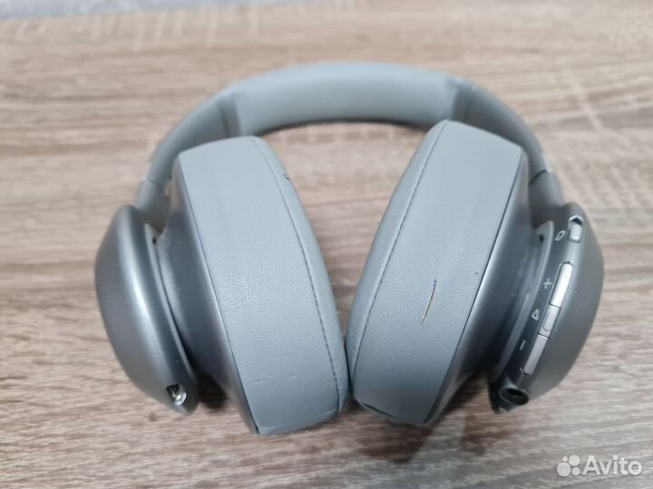 Беспроводные наушники JBL Everest 710