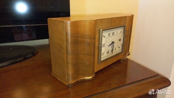 Настольные часы, Владимир