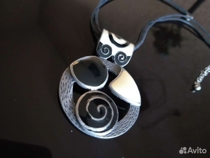 Подвески. Серьги. Браслеты