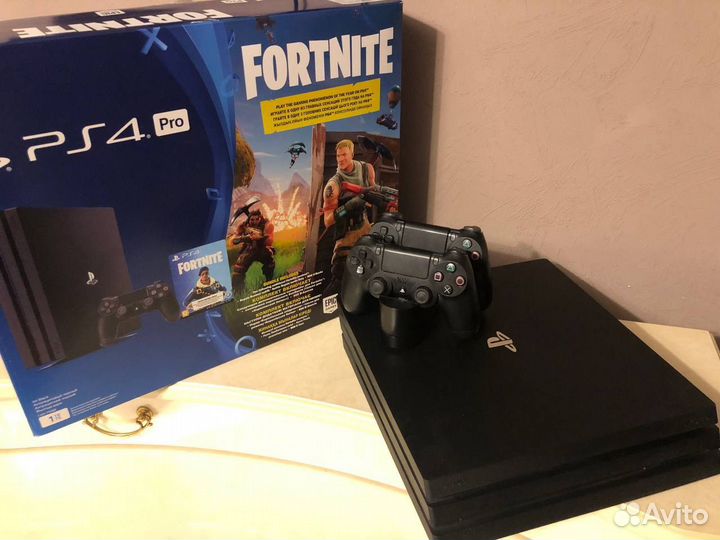 Sony PlayStation 4 Pro 1 TB с PS+Deluxe на 2 года