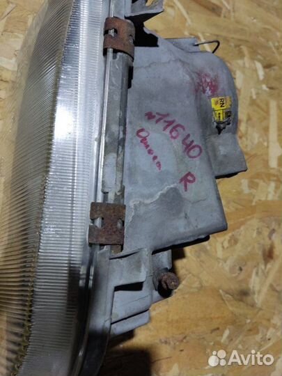 Фара передняя правая Opel Omega A седан 2.0I 1988