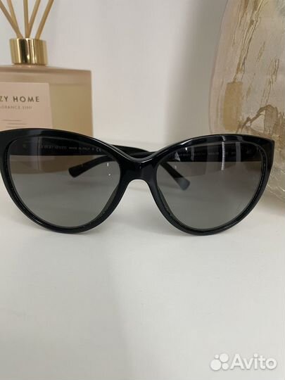 Солнцезащитные очки Giorgio Armani