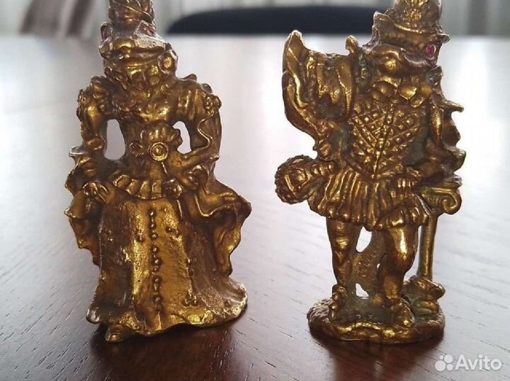 Бронзовый коллекционный сувенир мадам и месье змей