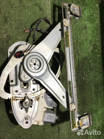 Мотор стеклоподъемника задний правый Ford Focus 2