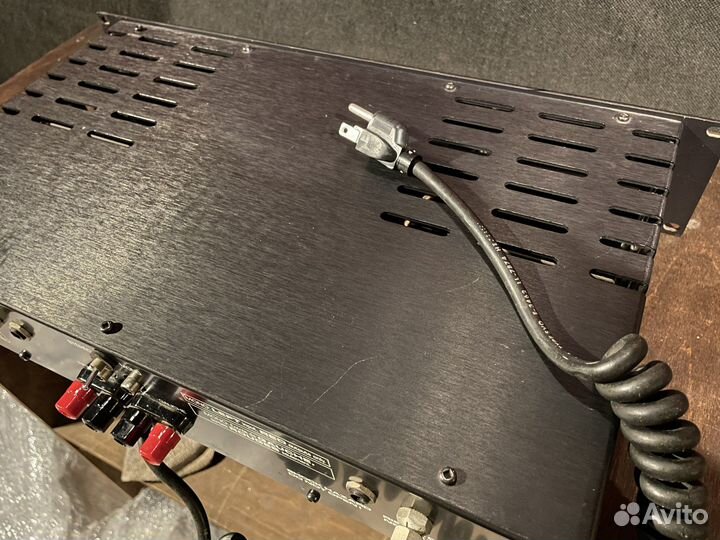 Bryston 2b - усилитель