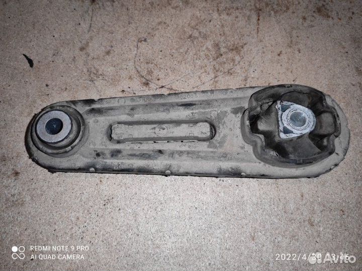 Опора двигателя LADA Largus универсал 1.6 2019