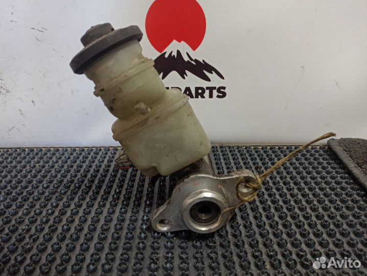 Главный тормозной цилиндр Toyota Carina Ed ST200