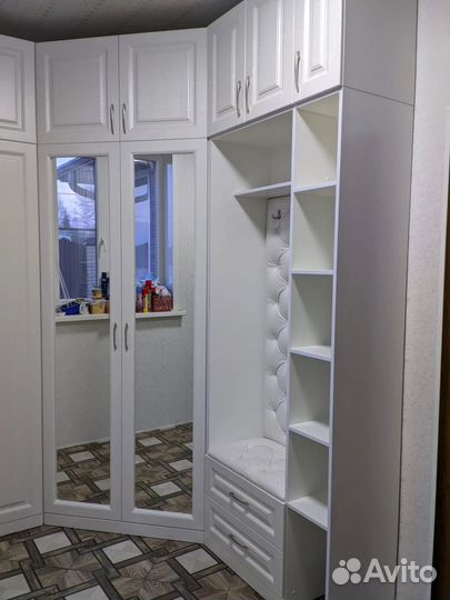 Шкаф под потолок