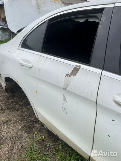 Дверь задняя правая mercedes W205