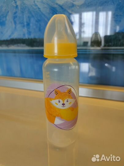 Бутылочка для кормления