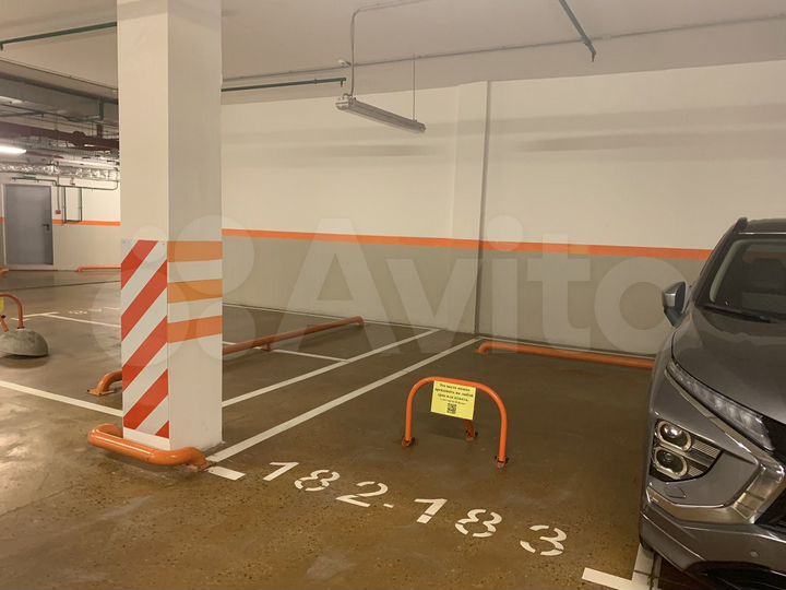 Машиноместо