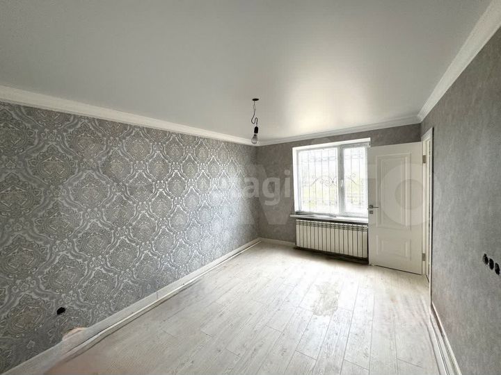 2-к. квартира, 54 м², 1/5 эт.