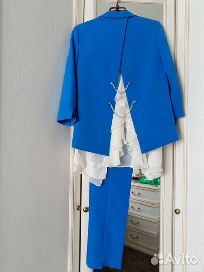 Брючный костюм женский 46