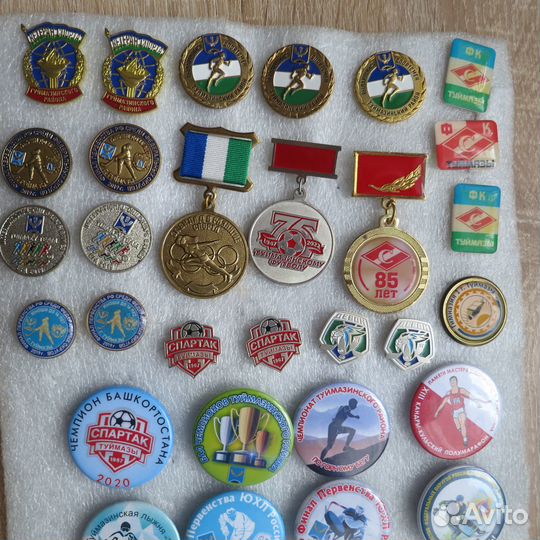 Значки Спорт,Ветеран спорта,хоккей, футбол и др