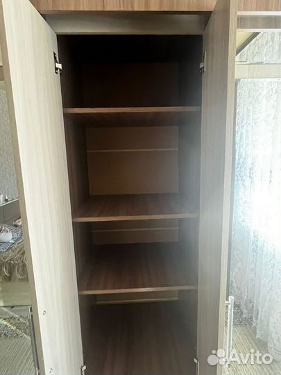 Шкаф распашной