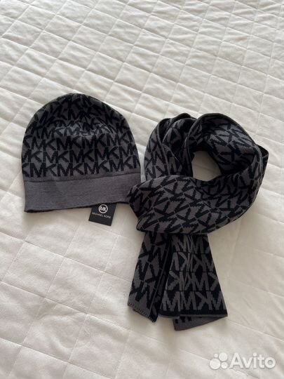 Шапка, шарф MK