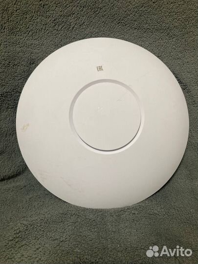 Точка доступа Ubiquiti UniFi