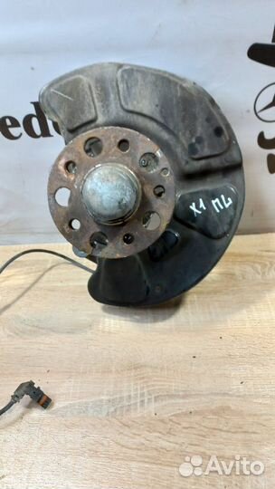 Кулак передний левый Mercedes-Benz E-Class W212 W