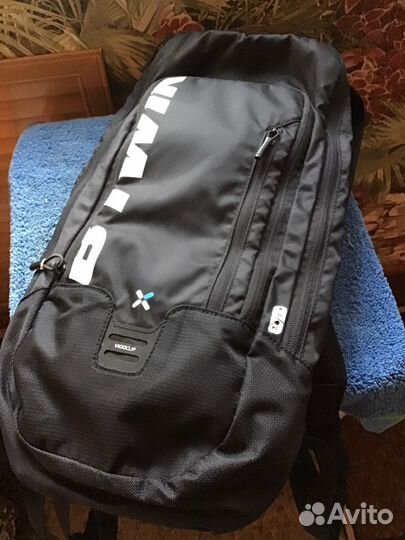 Рюкзак здесь