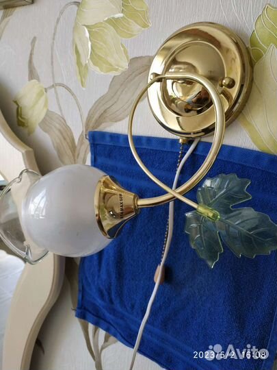 Настенный светильник бра