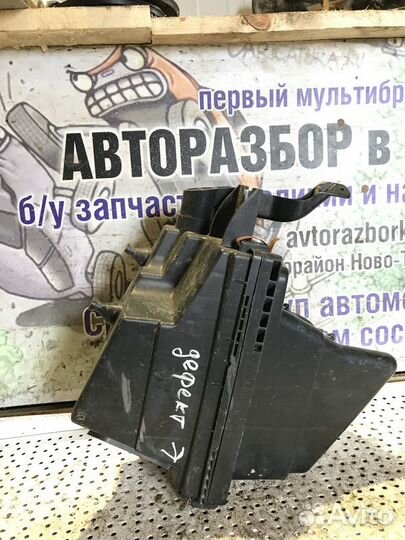 Корпус воздушного фильтра Nissan X-Trail Т30